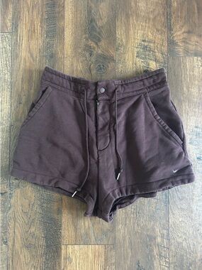Nike brown shorts